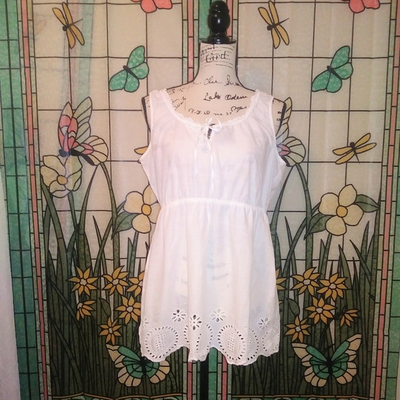 Eddie Bauer Tops - Eddie Bauer Cut Out Lace Sleeveless Baby Doll Top